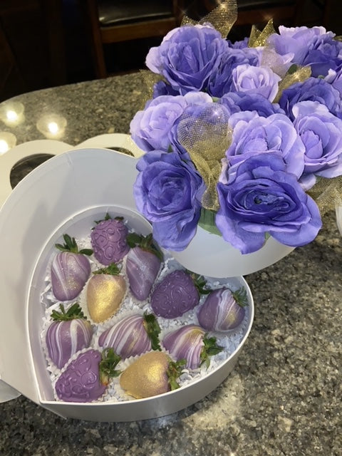 Luxury Strawberry Box - Silk Roses