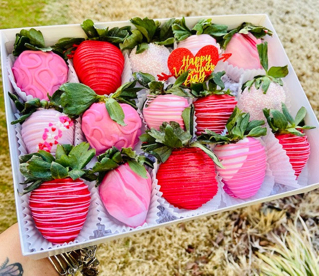 15 Chocolate Covered Strawberries - VALENTINE'S DAY ONLY
